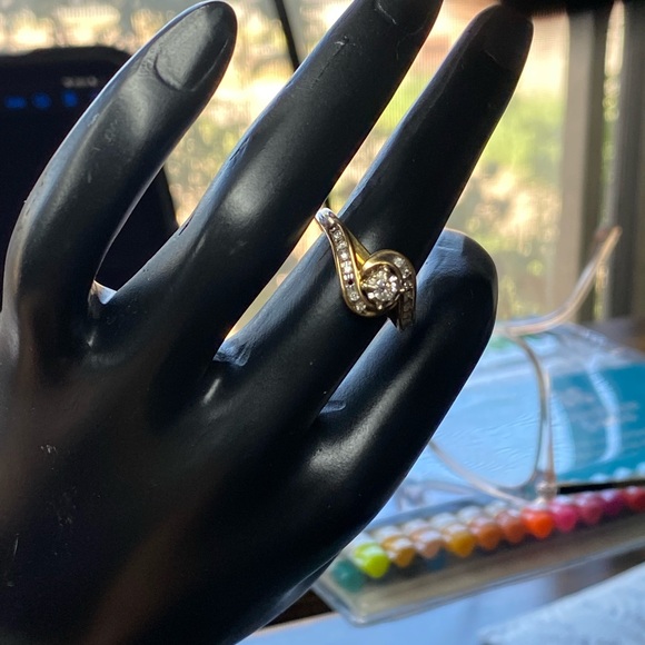 10k yellow gold diamond weight of 3/8 carat size 6.5 - Picture 6 of 14